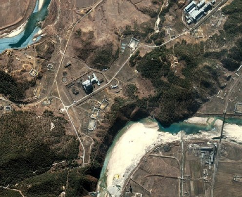图为2002年3月2日，朝鲜宁边核设施卫星图片。